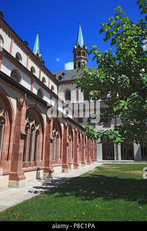 Kreuzgang St. Kilians-Dom zu Würzburg oder Dom St. Kilian, Würzburg, Würzburg, Unterfranken, Bayern, Deutschland Stockfoto