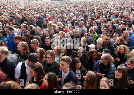 Hoppegarten, Deutschland, Masse an Lollapalooza Berlin 2017 auf der Pferderennbahn Hoppegarten Stockfoto