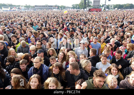 Hoppegarten, Deutschland, Masse an Lollapalooza Berlin 2017 auf der Pferderennbahn Hoppegarten Stockfoto