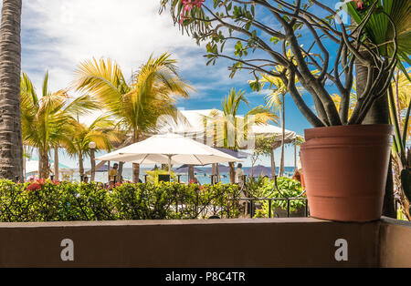 PUERTO VALLARTA, Mexiko - 11. MÄRZ 2018: Der Blick von einem Restaurant am Meer, im März 2018, am Strand Los Muertos, MX-JAL. Stockfoto