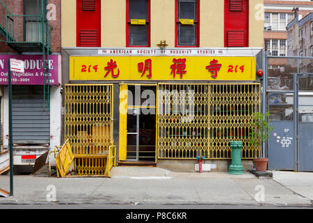 Die amerikanische Gesellschaft der buddhistischen Studien, 214 Centre St, New York, NY.. aussen Storefront eines buddish Tempel in Manhattan Chinatown Stockfoto