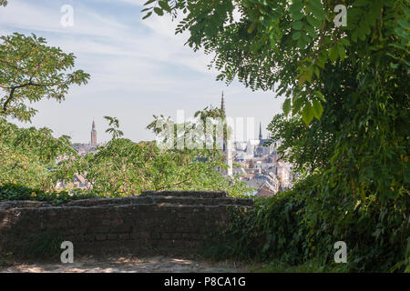 Die Leuven Skyline von Kiezersburg Park im Norden der Stadt. Stockfoto