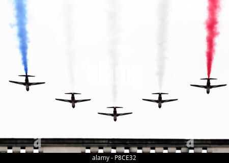 London, Großbritannien. 10. Juli 2018. RAF 100. Flypast zum hundertjährigen Bestehen der Royal Air Force Kredit zu feiern: Amanda Rose/Alamy leben Nachrichten Stockfoto