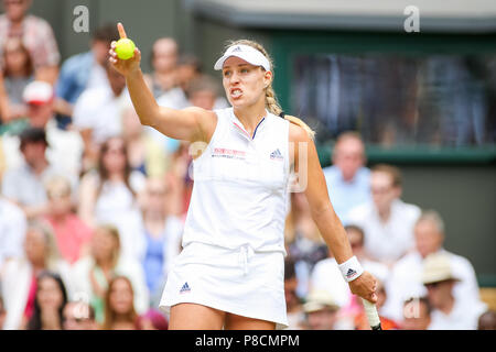 London, Großbritannien. 10. Juli 2018. Angelique Kerber (GER) Tennis: Angelique Kerber von Deutschland während der Frauen singles Viertelfinale von Wimbledon Lawn Tennis Championships gegen Daria Kasatkina Russlands bei den All England Lawn Tennis und Croquet Club in London, England. Quelle: LBA/Alamy leben Nachrichten Stockfoto