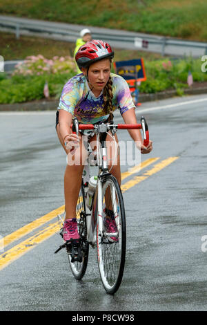 Bike Segment Triathlon die 2018 Haag Ausdauer's Festiva Kid Stockfoto