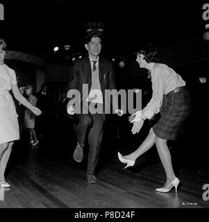 Billy Liar (1963) Tom Courtenay, Helen Fraser, irische Sängerin Muriel Tag, Datum: 1963 Stockfoto