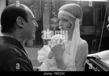 Der Freund (1971) Twiggy, Max Adrian Datum: 1971 Stockfoto