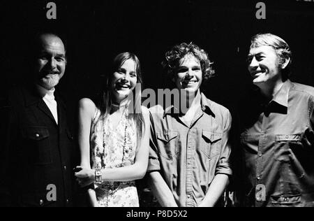 Die Taube (1974) Deborah Raffin, Joseph Bottoms, Gregory Peck (wer den Film), Regisseur Charles Jarrott Datum: 1974 Stockfoto