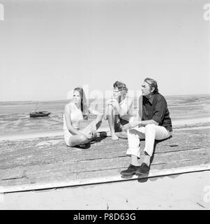 Die Taube (1974) Deborah Raffin, Joseph Bottoms, Gregory Peck (wer den Film), Datum: 1974 Stockfoto