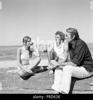 Die Taube (1974) Deborah Raffin, Joseph Bottoms, Gregory Peck (wer den Film), Datum: 1974 Stockfoto