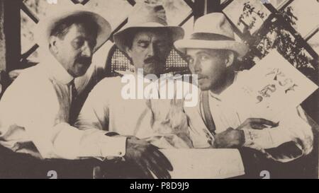 Michail Matyushin, Kasimir Malewitsch und Aleksej Krutschonych maßgeblich an Uusikirkko. Finnland, im Juli 1913. Museum: Russische Staatliche Archiv der Literatur und Kunst, Moskau. Stockfoto