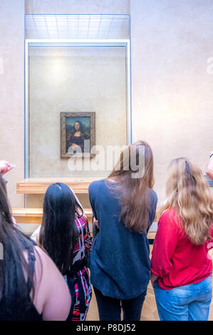 Mona Lisa Gemälde im Louvre in Paris, Frankreich. Stockfoto