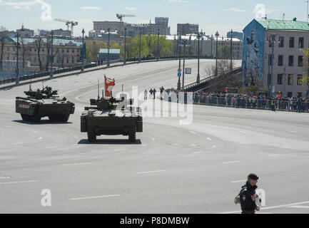 Moskau, Russland - Mai 07, 2017 gepanzerte Personal BTR-MD" Rakushka" während der Probe der Militärparade zum Tag des Sieges in Moskau. Stockfoto