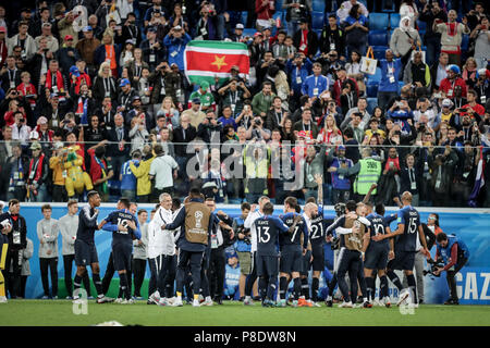 St. Petersburg, Russland. 10. Juli 2018. Spieler feiern Qualifizierung während des Spiels zwischen Frankreich und Belgien gültig für das Halbfinale der WM 2018, am Krestovsky Stadion in St. Petersburg, Russland Credit: Thiago Bernardes/Pacific Press/Alamy leben Nachrichten Stockfoto