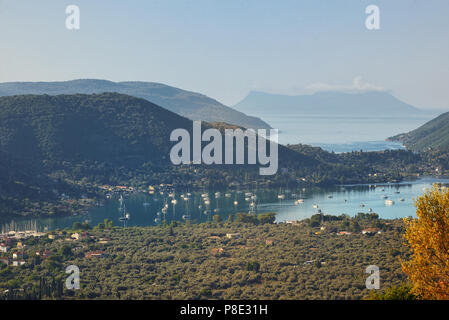 Kleine Inseln im Ionischen Meer in Lefkada, Griechenland Stockfoto