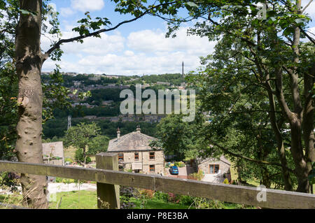 Blick Richtung Sowerby Bridge aus Norland, West Yorkshire Stockfoto