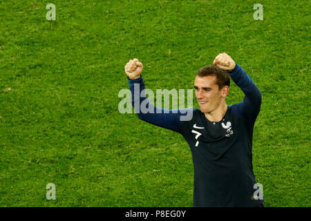 Sankt Petersburg, Russland - Juli 10: Antoine Griezmann Frankreichs Nationalmannschaft feiert Sieg während der FIFA WM 2018 Russland Semi Finale zwischen Frankreich und Belgien bei Saint Petersburg Stadion am 10. Juli 2018 in Sankt Petersburg, Russland. MB Media Stockfoto