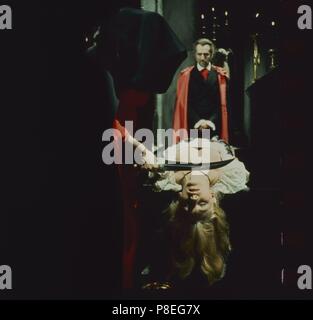 Lust für ein Vampir (1971) Mike Raven, Datum: 1971 Stockfoto