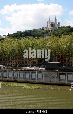 Basilika Notre-Dame de Fourvière mit Blick auf Lyon, Frankreich Stockfoto