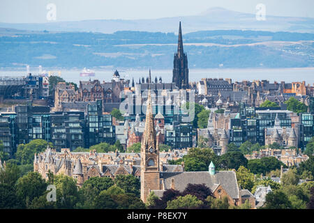 Edinburgh von Blackford Hill über Bruntsfield in Richtung Wiesen und Quartermile Entwicklung des neuen Gehäuses, Schottland, Großbritannien Stockfoto