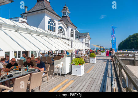 Restaurant am Pier, Sellin, Rügen, Mecklenburg-Vorpommern, Deutschland, Europa Stockfoto