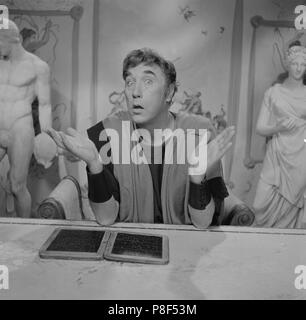 Bis Pompeji (1971) Frankie Howerd, Datum: 1971 Stockfoto