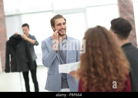 Erfolgreiche Team von Designern, die im Büro. Stockfoto