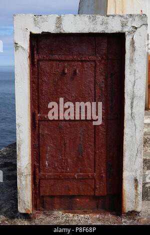 Rostige Tür an der Bar Mund Leuchtturm Stockfoto