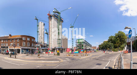 Kerne der neuen Hochhaus gemischte Verwendung Victoria Square retail Immobilien große Entwicklung Projekt im Bau in Woking, Surrey, Großbritannien Stockfoto