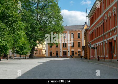 Die alten großen Quadrat auf sonnigen Sommertag. Mittelalterlichen Marktplatz in der Altstadt im Stadtzentrum. Stockfoto