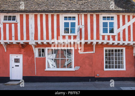 Holz gerahmt Gebäude in Lavenham eine Stadt, die für ihre Kirche aus dem 15. Jahrhundert und Fachwerkhäuser mittelalterlichen Cottages festgestellt. Stockfoto