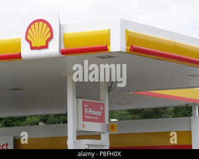 Shell Tankstelle am Sutton Scotney Service Station, in der Nähe von Winchester, Hampshire, England, Großbritannien Stockfoto