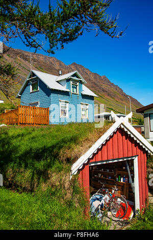 Haus, Isafjörður eine Stadt in den Westfjorden Region im Nordwesten von Island. Stockfoto