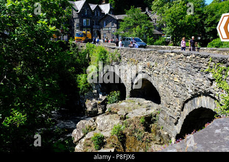 Pont-Y-Paar Brücke über Afon Llugwy River, Betws-y-Coed, North Wales UK Stockfoto