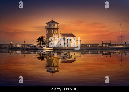 Wachturm am Almerimar Hafen an der Costa del Almeria in Spanien Stockfoto