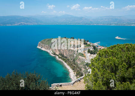 Blick von der Festung Palamidi in Nafplio und Akronauplia, Argolis, Peloponnes, Griechenland, Nauplia, Nauplion, Nafplio Stockfoto