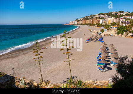 Tesorillo Velilla Strand, Almuñecar. Costa Tropical, Mittelmeer. Provinz Granada. Andalusien, Süd Spanien Europa Stockfoto