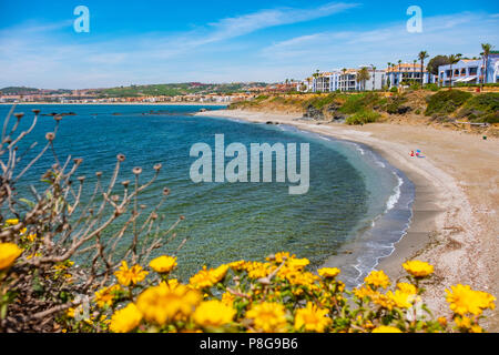 Strand. Playa Ancha, Casares. Provinz Malaga Costa del Sol Andalusien Südspanien, Europa Stockfoto