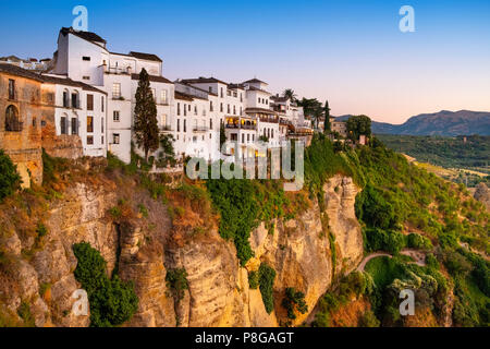 El Tajo Schlucht. Monumentale Stadt Ronda. Provinz Malaga Andalusien. Im südlichen Spanien Europa Stockfoto