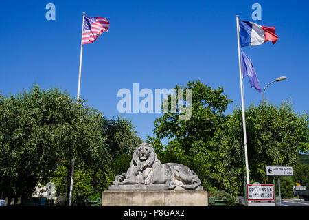 Aus Stein Statue eines Löwen, Collonges-au-Mont d'Or, Frankreich Stockfoto