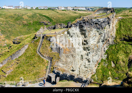 Tintagel Castle Blick aus Island, North Cornwall Tintagel, Cornwall, England, Großbritannien Stockfoto