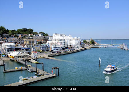 Cowes, Isle of Wight, Großbritannien. Juni 26, 2018. Die touristische Attraktion der Stadt und die Parade an der Yachting Hauptstadt der Welt der Cowes auf der Isle of Wi Stockfoto