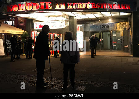 Berlin, Deutschland, Eingang in die komoedie am Kurfürstendamm am Abend Stockfoto