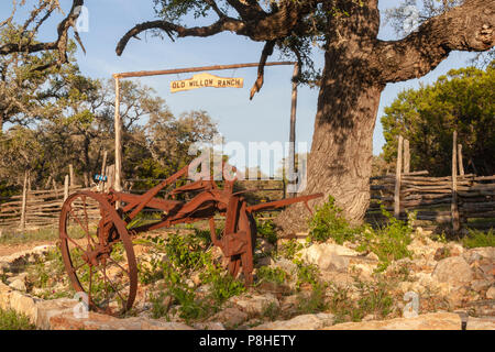 Eintritt zur Old Willow Ranch in Zentral-Texas. Stockfoto