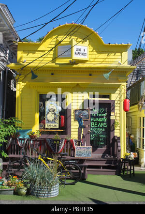 Ein Schaufenster entlang der Commercial Street, Provincetown, Massachusetts, USA Stockfoto