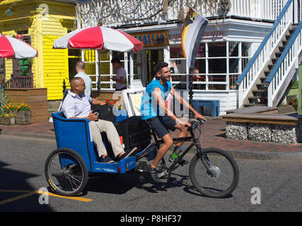 Eine fahrradrikscha auf Commercial Street in Provincetown, Massachusetts, USA Stockfoto