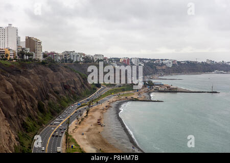 Luftaufnahme im Stadtteil Miraflores in Lima, Peru Stockfoto