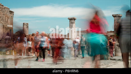 Antike Ruinen des Forums in Pompeji Stockfoto