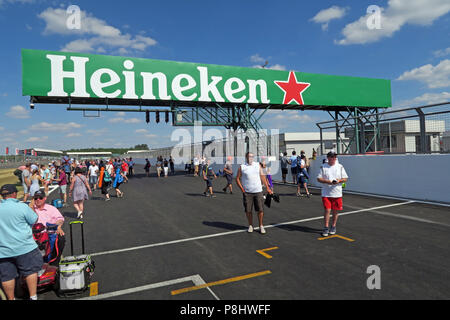 Heineken Bier Bier Werbung auf der britischen Grand Prix, Strecke, Silverstone, Silverstone, Towcester, Northampton, England, UK, NN12 8TL Stockfoto