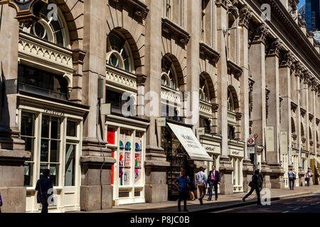 Boutiquen an der Royal Exchange, London, England Stockfoto